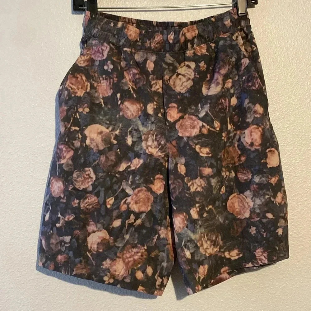 Lululemon Men's Pace Breaker Shorts 9" Frosted Rose Black Liner Floral - Picture 3 of 4